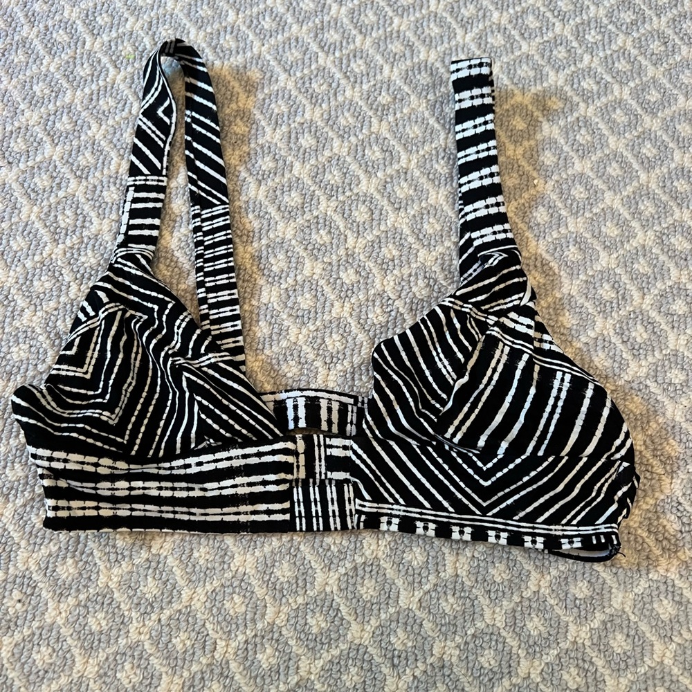 Black and white Vitamin A bikini top